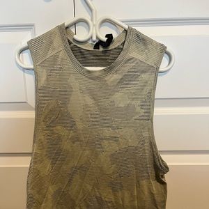 Lululemon sized M tank top
